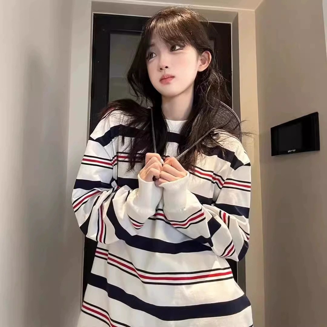 アメリカンスタイルオーバーサイズストライプスウェットシャツ女 - Streetwear Brand Of The Year のレビューと価格